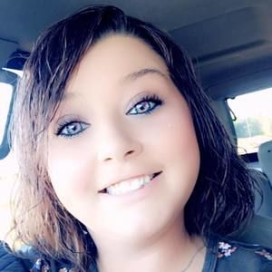 Meet your Posher, Macie